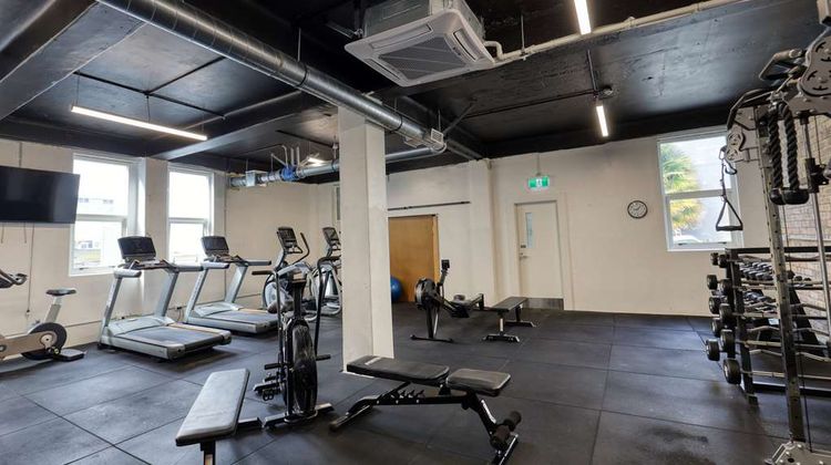 Ramada By Wyndham Hamilton City Center Health