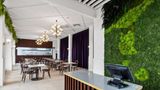 Ramada By Wyndham Hamilton City Center Restaurant
