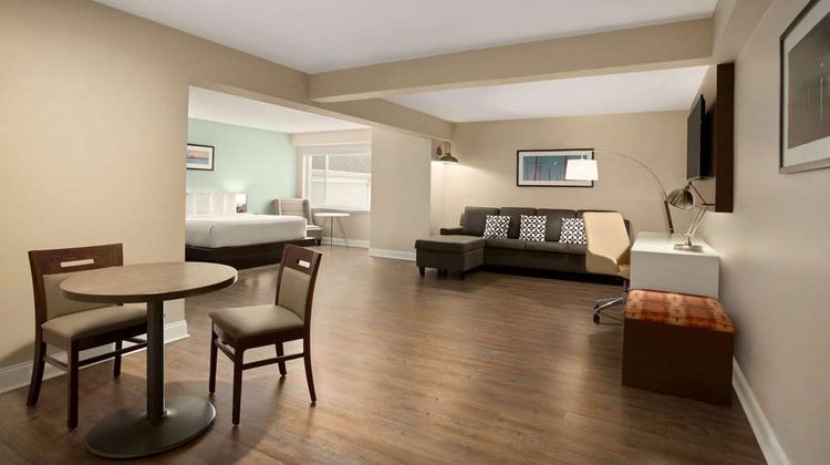 Wyndham Newport Hotel at Atlantic Resort Suite