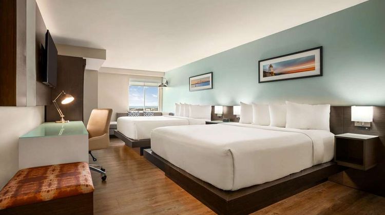 Wyndham Newport Hotel at Atlantic Resort Room