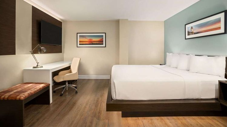 Wyndham Newport Hotel at Atlantic Resort Suite