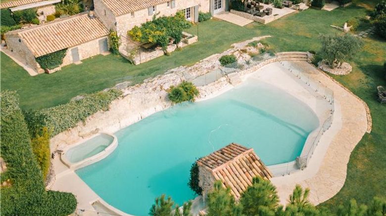 <b>Le Domaine de la Rose Exterior</b>. Images powered by <a href="https://iceportal.shijigroup.com/" title="IcePortal" target="_blank">IcePortal</a>.