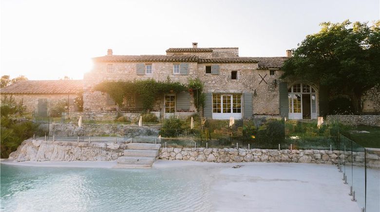 <b>Le Domaine de la Rose Exterior</b>. Images powered by <a href="https://iceportal.shijigroup.com/" title="IcePortal" target="_blank">IcePortal</a>.