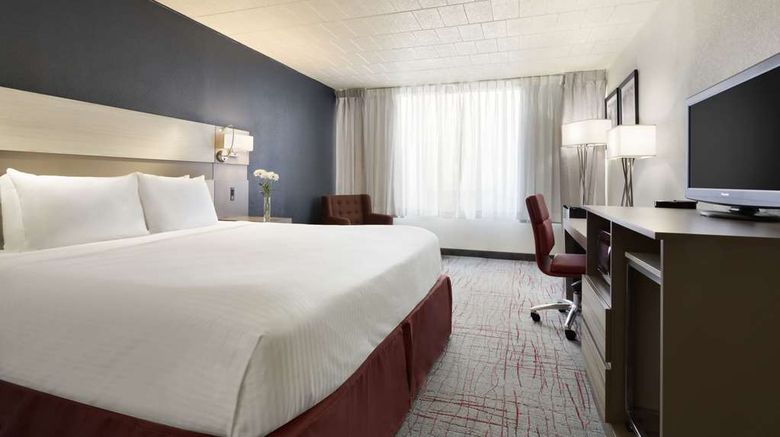 <b>Ramada by Wyndham Beaver Falls Room</b>. Images powered by <a href="https://iceportal.shijigroup.com/" title="IcePortal" target="_blank">IcePortal</a>.