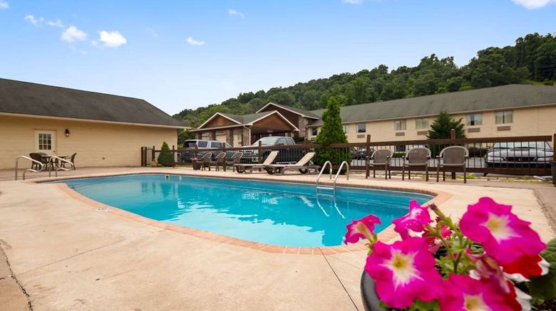<b>SureStay Hotel by BW Berkeley Springs Pool</b>. Images powered by <a href="https://iceportal.shijigroup.com/" title="IcePortal" target="_blank">IcePortal</a>.