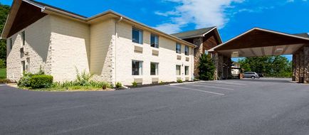 SureStay Hotel by BW Berkeley Springs Exterior