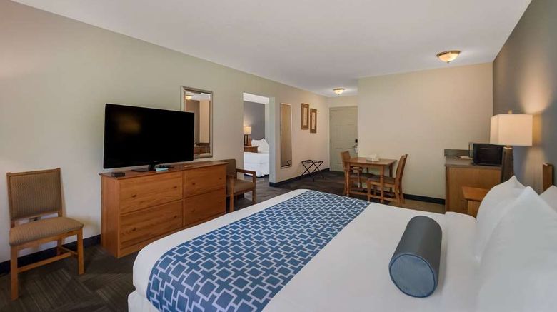 <b>SureStay Hotel by BW Berkeley Springs Room</b>. Images powered by <a href="https://iceportal.shijigroup.com/" title="IcePortal" target="_blank">IcePortal</a>.