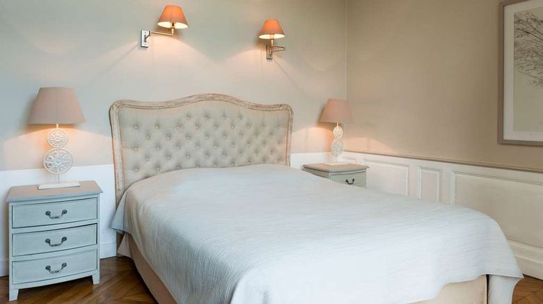 <b>The Originals Chateau de Perreux Suite</b>. Images powered by <a href="https://iceportal.shijigroup.com/" title="IcePortal" target="_blank">IcePortal</a>.