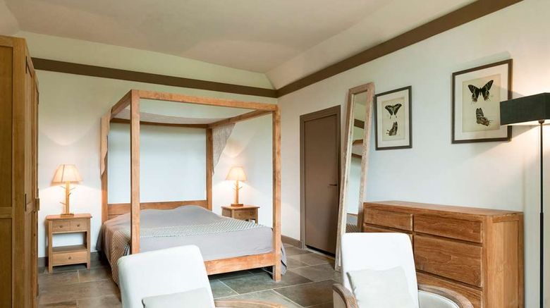 <b>The Originals Chateau de Perreux Room</b>. Images powered by <a href="https://iceportal.shijigroup.com/" title="IcePortal" target="_blank">IcePortal</a>.