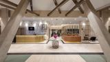 <b>Deco Hotel Lobby</b>. Images powered by <a href="https://iceportal.shijigroup.com/" title="IcePortal" target="_blank">IcePortal</a>.