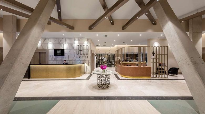 <b>Deco Hotel Lobby</b>. Images powered by <a href="https://iceportal.shijigroup.com/" title="IcePortal" target="_blank">IcePortal</a>.