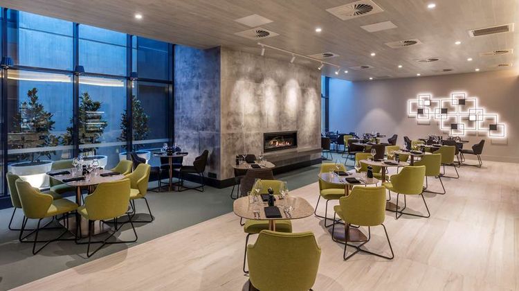 Deco Hotel Restaurant