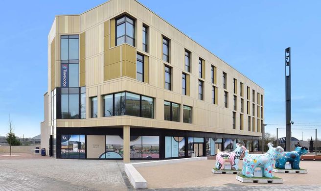Travelodge Ashford Town Centre Exterior