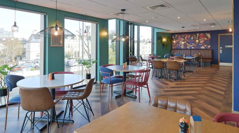 <b>Travelodge Ashford Town Centre Restaurant</b>. Images powered by <a href="https://iceportal.shijigroup.com/" title="IcePortal" target="_blank">IcePortal</a>.