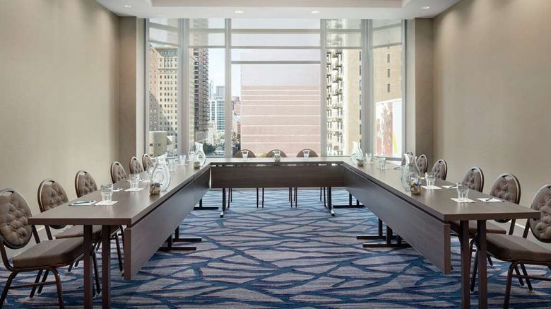 <b>Hilton Garden Inn Chicago Downtown South Meeting</b>. Images powered by <a href="https://iceportal.shijigroup.com/" title="IcePortal" target="_blank">IcePortal</a>.