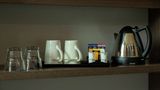 <b>Hampton by Hilton Hamilton Park Room</b>. Images powered by <a href="https://iceportal.shijigroup.com/" title="IcePortal" target="_blank">IcePortal</a>.