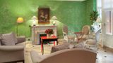 <b>Hotel Du Danube Lobby</b>. Images powered by <a href="https://iceportal.shijigroup.com/" title="IcePortal" target="_blank">IcePortal</a>.