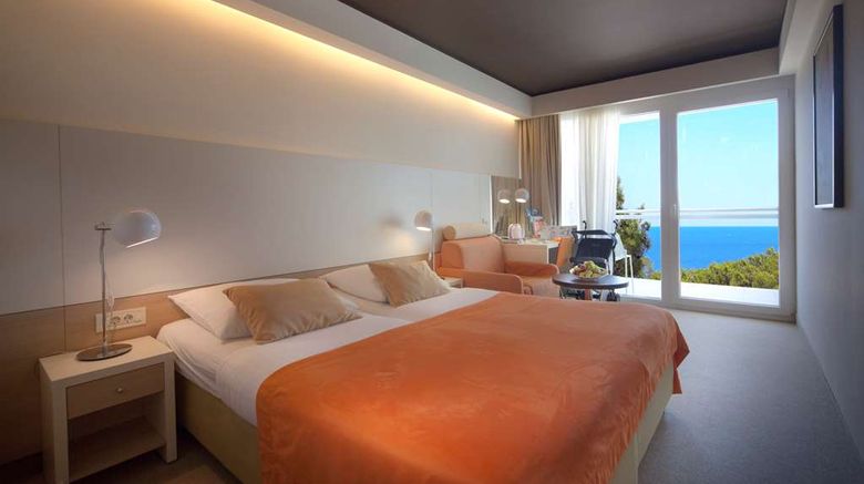 <b>Family Hotel Vespera Room</b>. Images powered by <a href="https://iceportal.shijigroup.com/" title="IcePortal" target="_blank">IcePortal</a>.