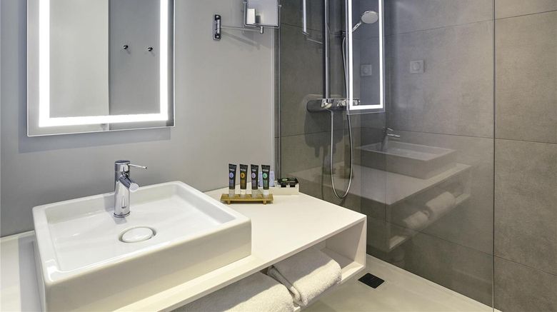 <b>Novotel Saint Etienne Centre Gare Room</b>. Images powered by <a href="https://iceportal.shijigroup.com/" title="IcePortal" target="_blank">IcePortal</a>.