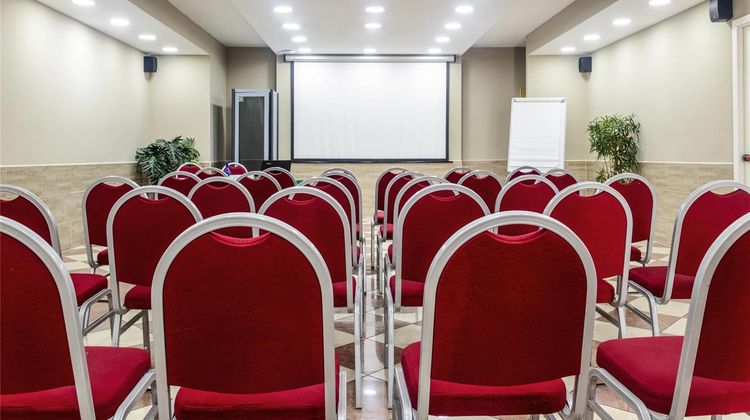 Ibis Styles Roma Vintage Meeting