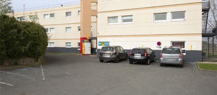 HotelF1 Nemours Exterior