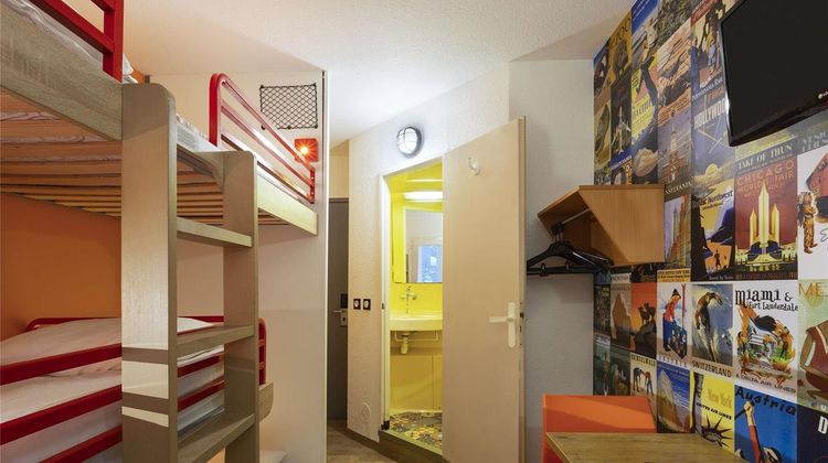 HotelF1 Nemours Room