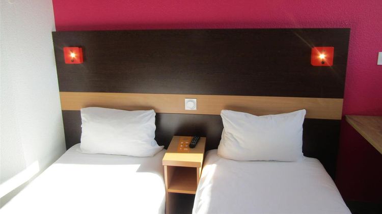 HotelF1 Nemours Room