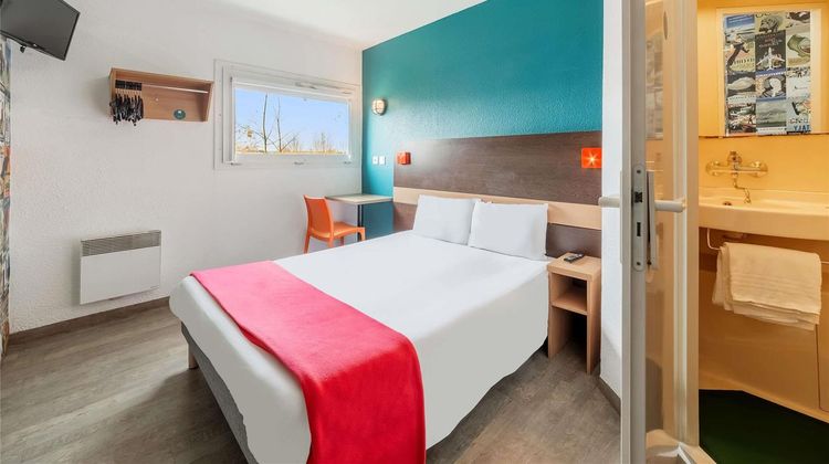 HotelF1 Nemours Room