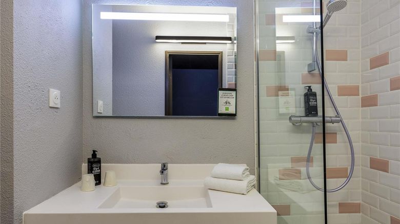 <b>Ibis Styles Toulouse Centre Room</b>. Images powered by <a href="https://iceportal.shijigroup.com/" title="IcePortal" target="_blank">IcePortal</a>.