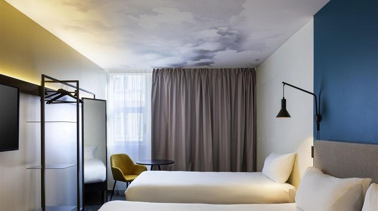 Ibis Hotel Marseille Centre Room