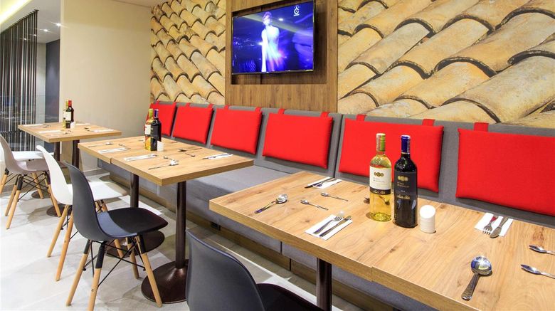 <b>Hotel Ibis Cucuta Restaurant</b>. Images powered by <a href="https://iceportal.shijigroup.com/" title="IcePortal" target="_blank">IcePortal</a>.