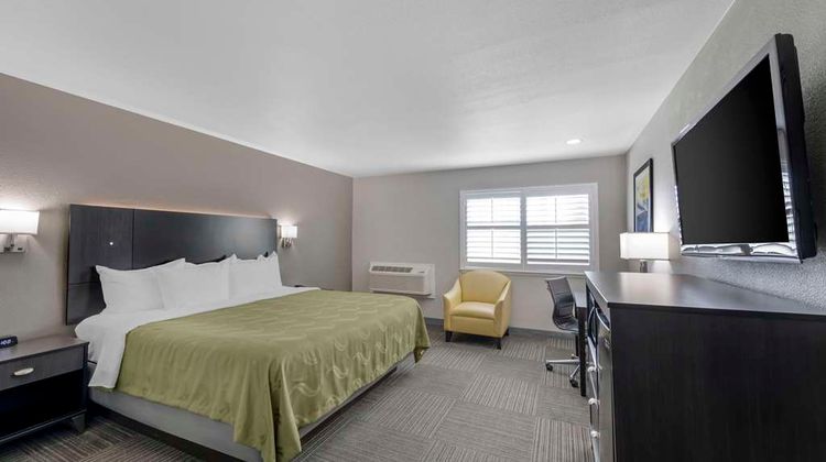 Quality Inn Kettleman City Room
