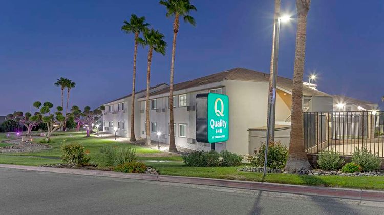 Quality Inn Kettleman City Exterior