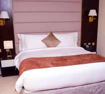 Monty Suites & Golf Uyo Room
