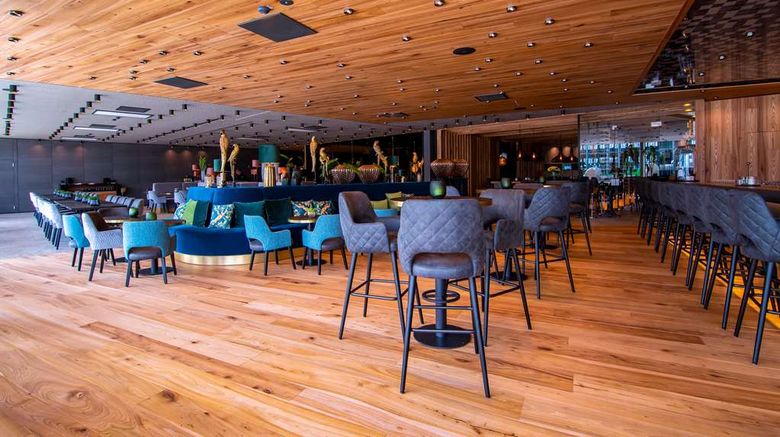 <b>Meiser's Hotel am Weinmarkt Lobby</b>. Images powered by <a href="https://iceportal.shijigroup.com/" title="IcePortal" target="_blank">IcePortal</a>.