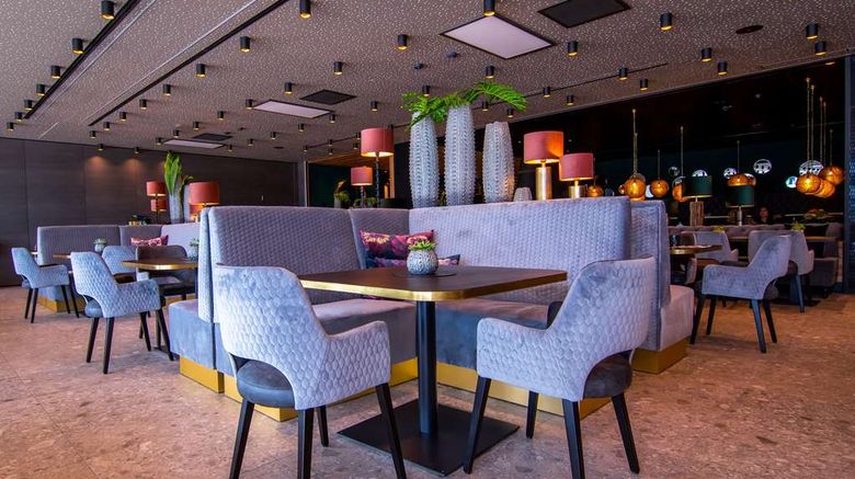 <b>Meiser's Hotel am Weinmarkt Restaurant</b>. Images powered by <a href="https://iceportal.shijigroup.com/" title="IcePortal" target="_blank">IcePortal</a>.