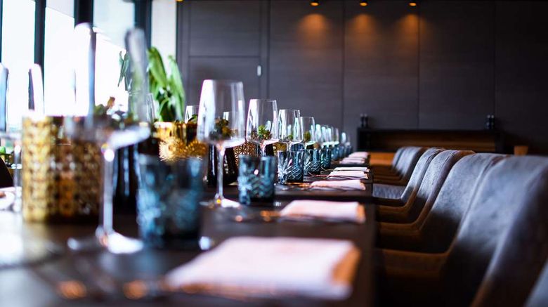 <b>Meiser's Hotel am Weinmarkt Restaurant</b>. Images powered by <a href="https://iceportal.shijigroup.com/" title="IcePortal" target="_blank">IcePortal</a>.