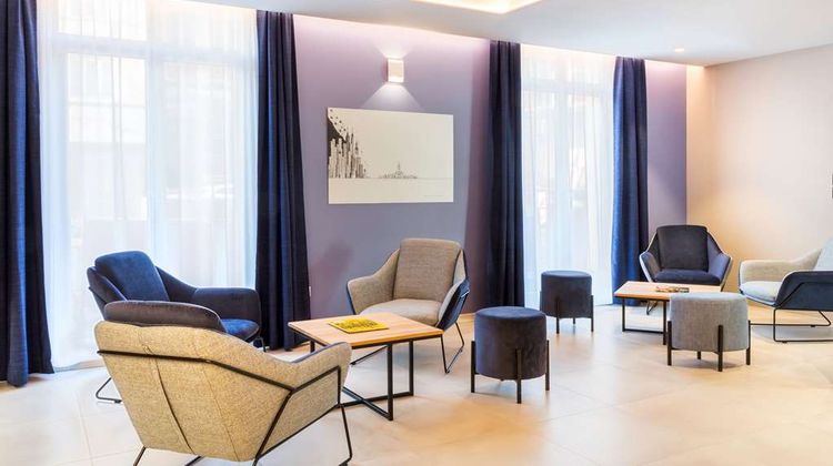 Best Western Le Beffroi Lobby