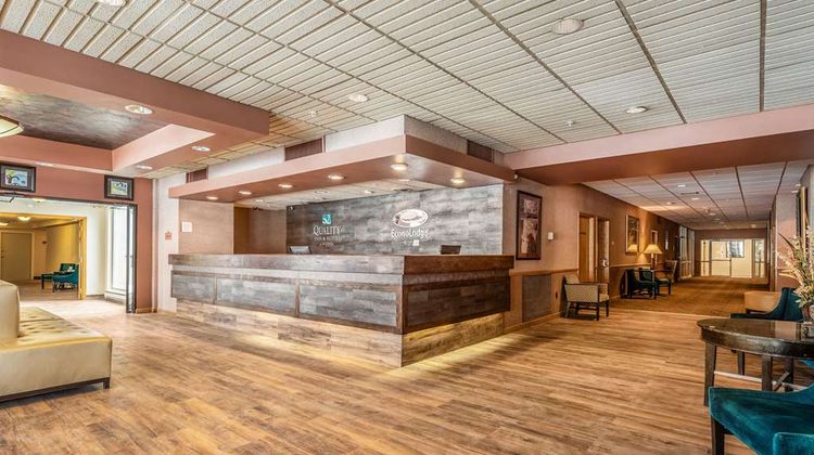 Econo Lodge Brainerd Lobby