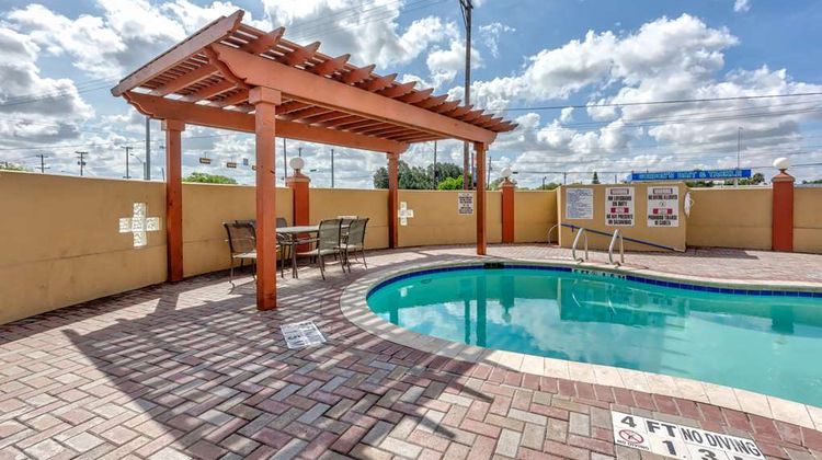 Quality Inn Brownsville Pool