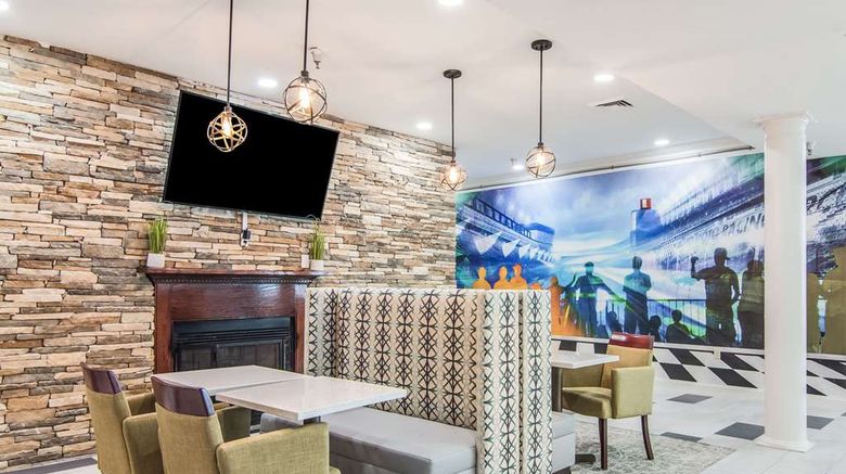 <b>Clarion Inn South Boston-Danville East Restaurant</b>. Images powered by <a href="https://iceportal.shijigroup.com/" title="IcePortal" target="_blank">IcePortal</a>.