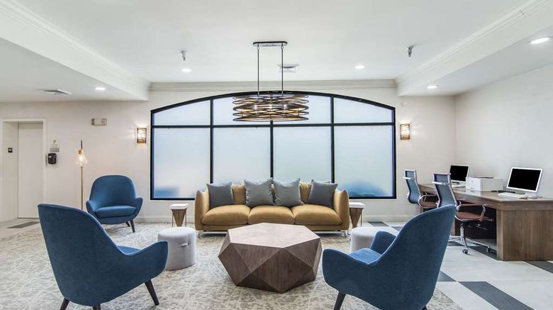 <b>Clarion Inn South Boston-Danville East Lobby</b>. Images powered by <a href="https://iceportal.shijigroup.com/" title="IcePortal" target="_blank">IcePortal</a>.