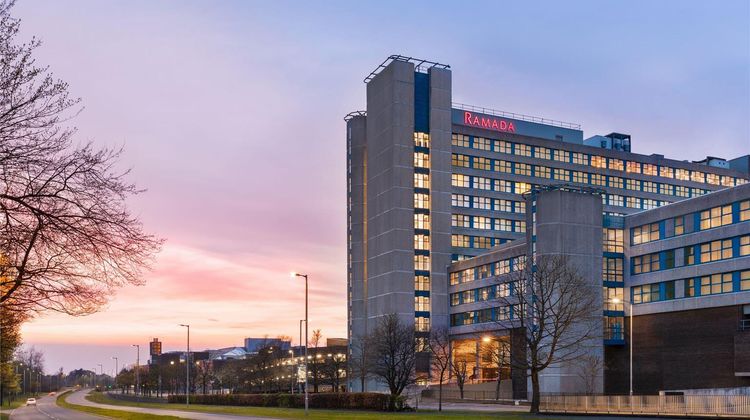 Ramada by Wyndham East Kilbride Exterior