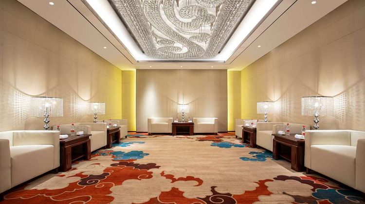 Ramada by Wyndham Zhengzhou Xinzheng Meeting