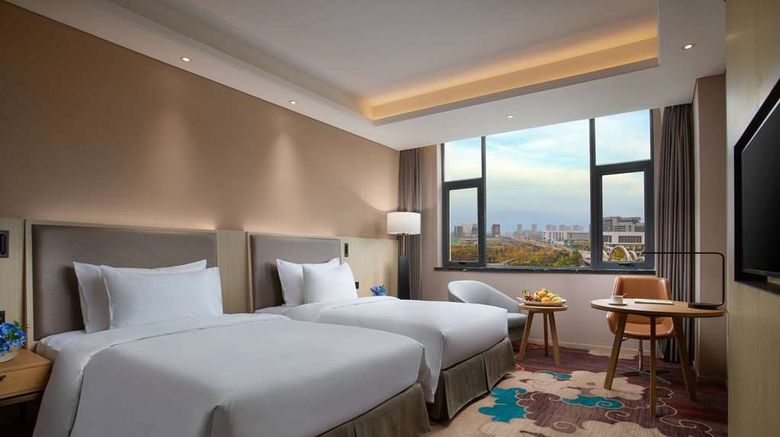 <b>Ramada by Wyndham Zhengzhou Xinzheng Room</b>. Images powered by <a href="https://iceportal.shijigroup.com/" title="IcePortal" target="_blank">IcePortal</a>.