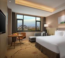 Ramada by Wyndham Zhengzhou Xinzheng Room