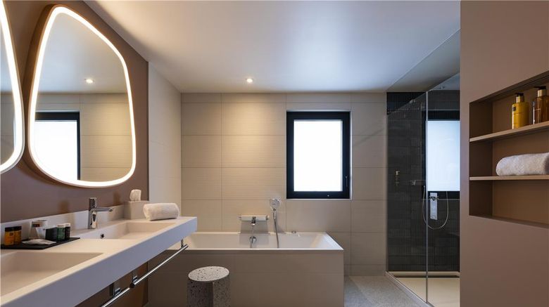 <b>Hotel Oceania Saint-Malo Room</b>. Images powered by <a href="https://iceportal.shijigroup.com/" title="IcePortal" target="_blank">IcePortal</a>.