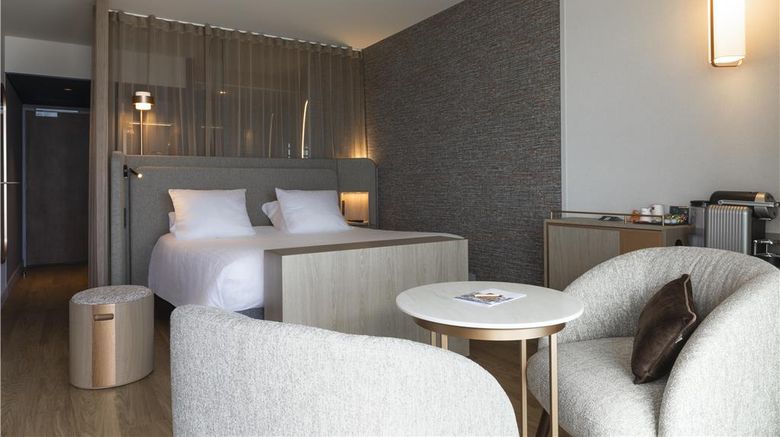 <b>Hotel Oceania Saint-Malo Room</b>. Images powered by <a href="https://iceportal.shijigroup.com/" title="IcePortal" target="_blank">IcePortal</a>.