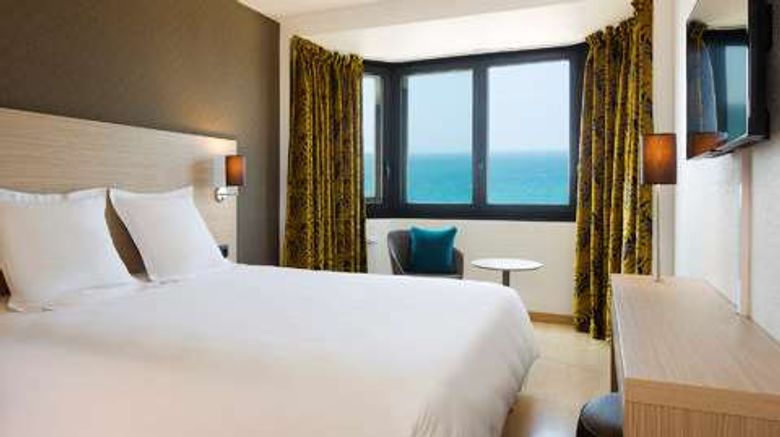 <b>Hotel Escale Oceania Room</b>. Images powered by <a href="https://iceportal.shijigroup.com/" title="IcePortal" target="_blank">IcePortal</a>.