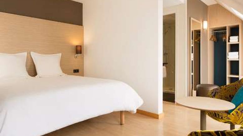 <b>Hotel Escale Oceania Room</b>. Images powered by <a href="https://iceportal.shijigroup.com/" title="IcePortal" target="_blank">IcePortal</a>.